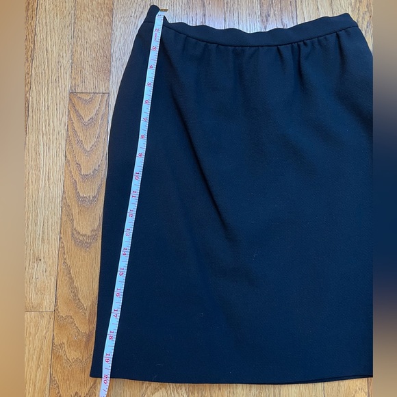 Classic Black Vintage Chanel Pencil Skirt with gold Chanel button - Picture 7 of 10